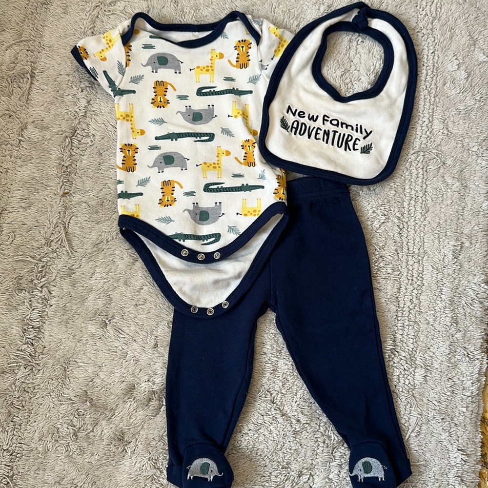 Chick pea New Family Adventure outfit and bib - 3-6mon